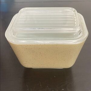 Pyrex Homestead Speckled Refrigerator Dish with Clear Lid